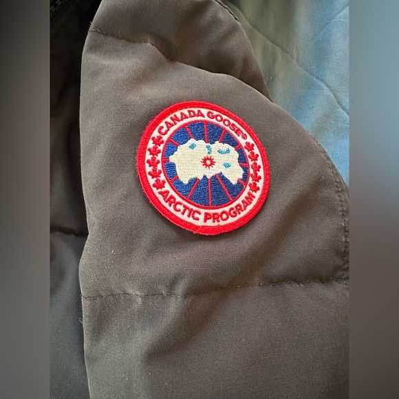 Canada Goose Shelbourne Parka - Picture 10 of 15